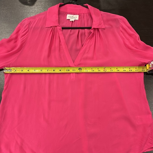 VELVET  GRAHAM & SPENCER 💯 viscose super soft Barbie pink flowing blouse sizeM - Picture 8 of 9